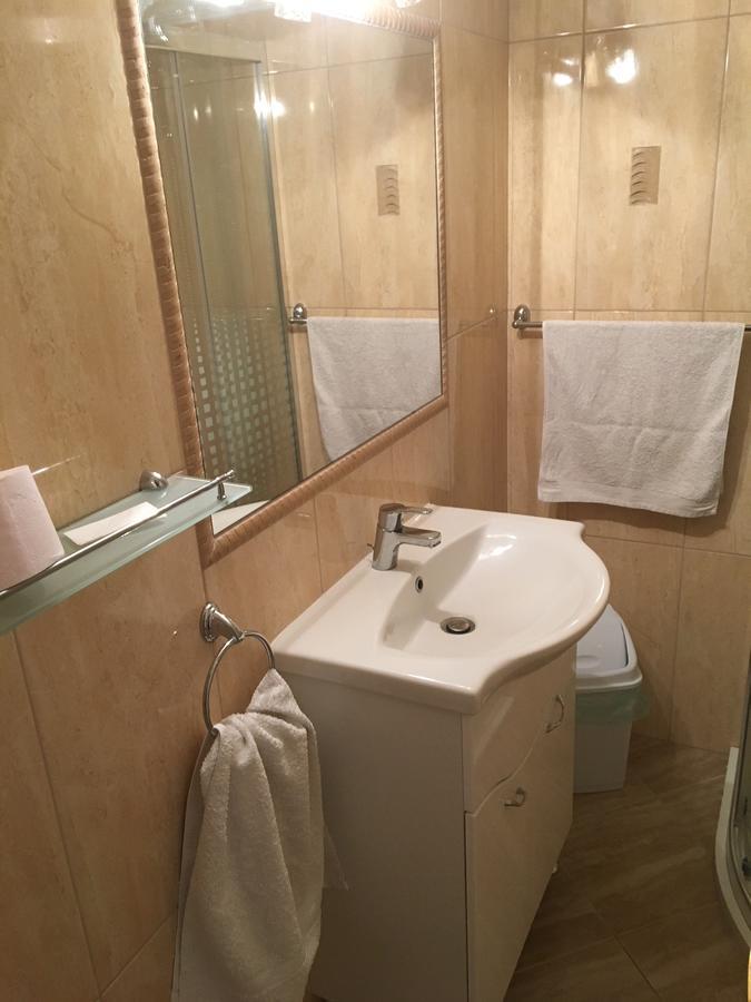 Hotel Csini Panzió Drinkbár Gyál Exterior foto